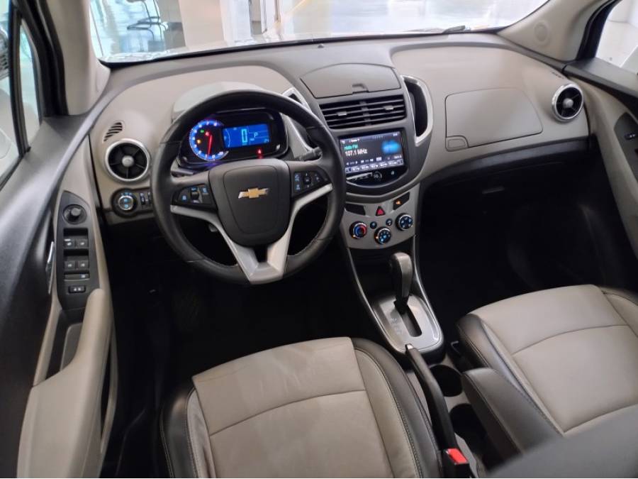 CHEVROLET - TRACKER - 2013/2014 - Branca - R$ 69.900,00
