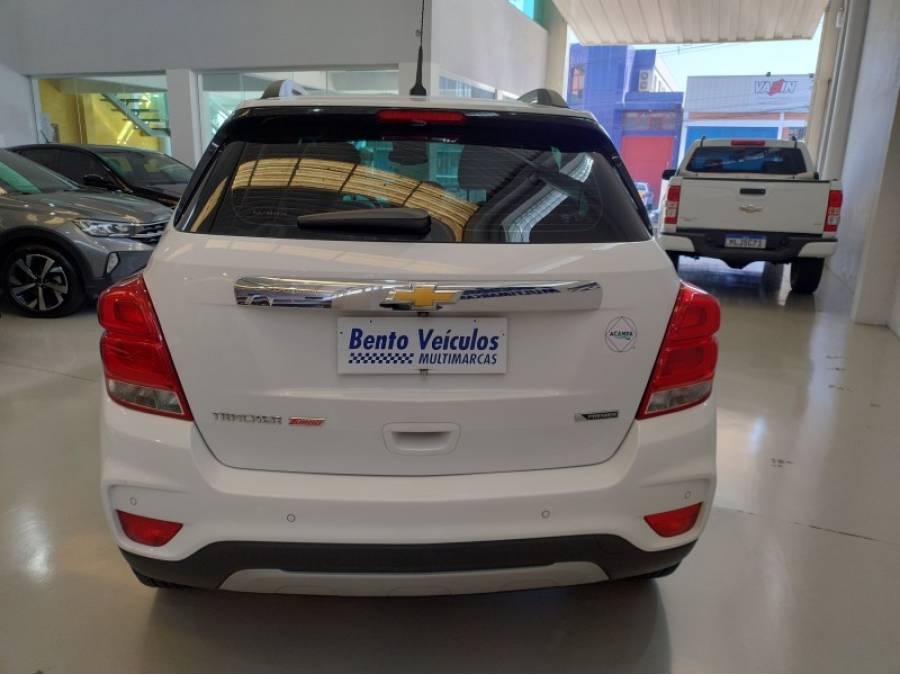 CHEVROLET - TRACKER - 2017/2018 - Branca - R$ 92.000,00