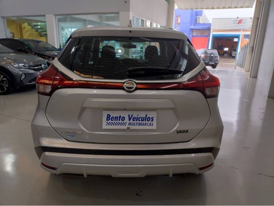 NISSAN - KICKS - 2021/2022 - Prata - R$ 102.900,00