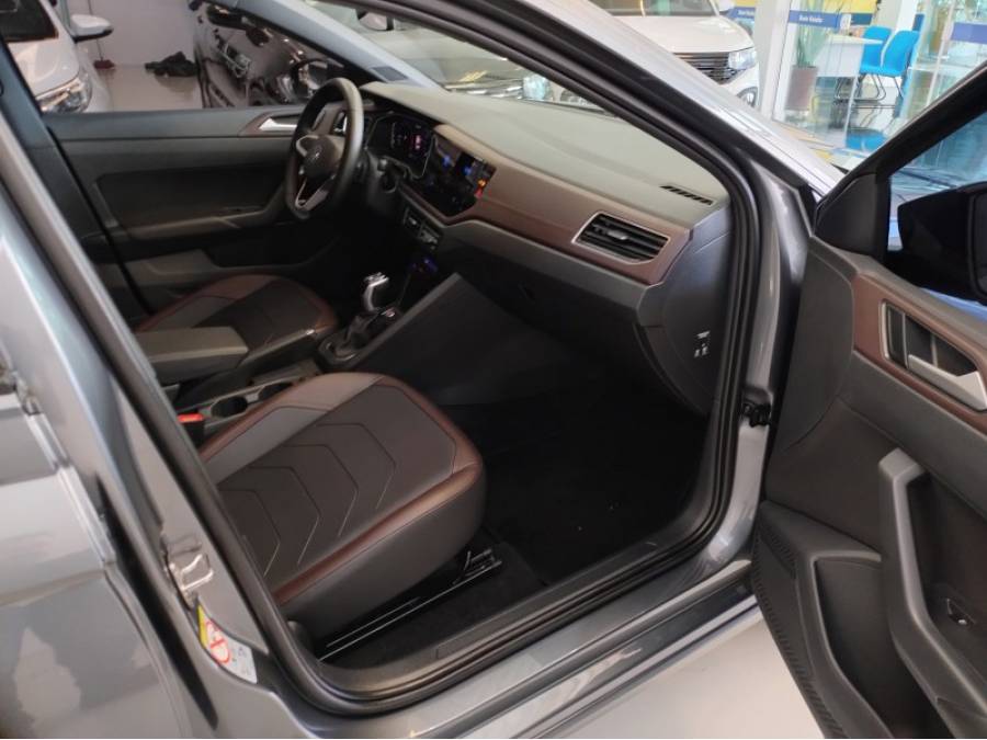 VOLKSWAGEN - VIRTUS - 2023/2024 - Cinza - R$ 125.000,00