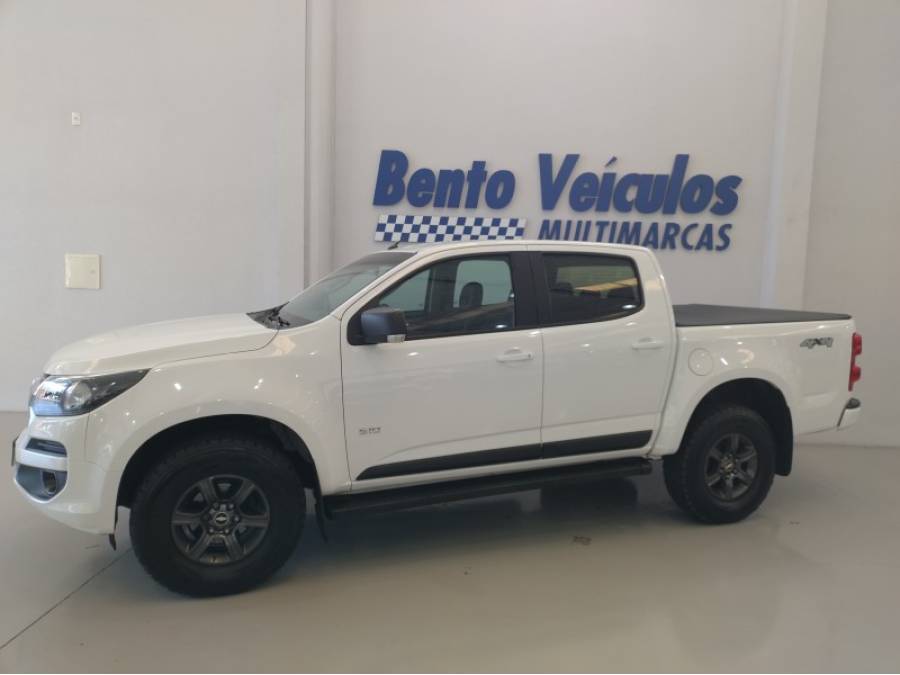 CHEVROLET - S10 - 2019/2020 - Branca - R$ 155.000,00