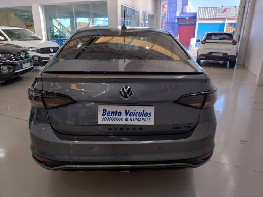 VOLKSWAGEN - VIRTUS - 2023/2024 - Cinza - R$ 137.000,00