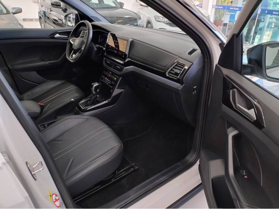 VOLKSWAGEN - T-CROSS - 2024/2025 - Cinza - R$ 175.000,00