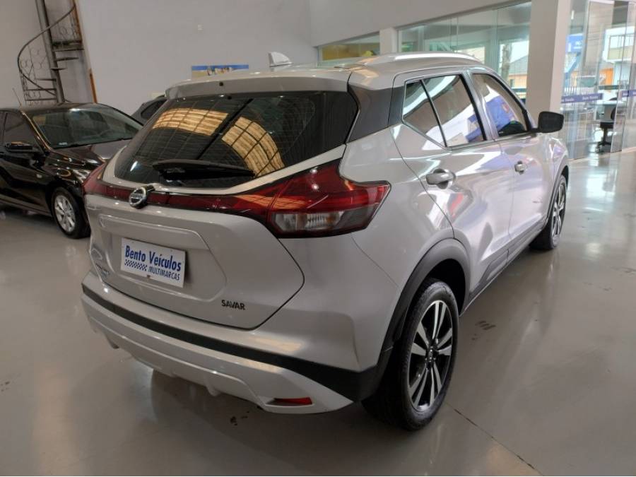 NISSAN - KICKS - 2021/2022 - Prata - R$ 102.900,00