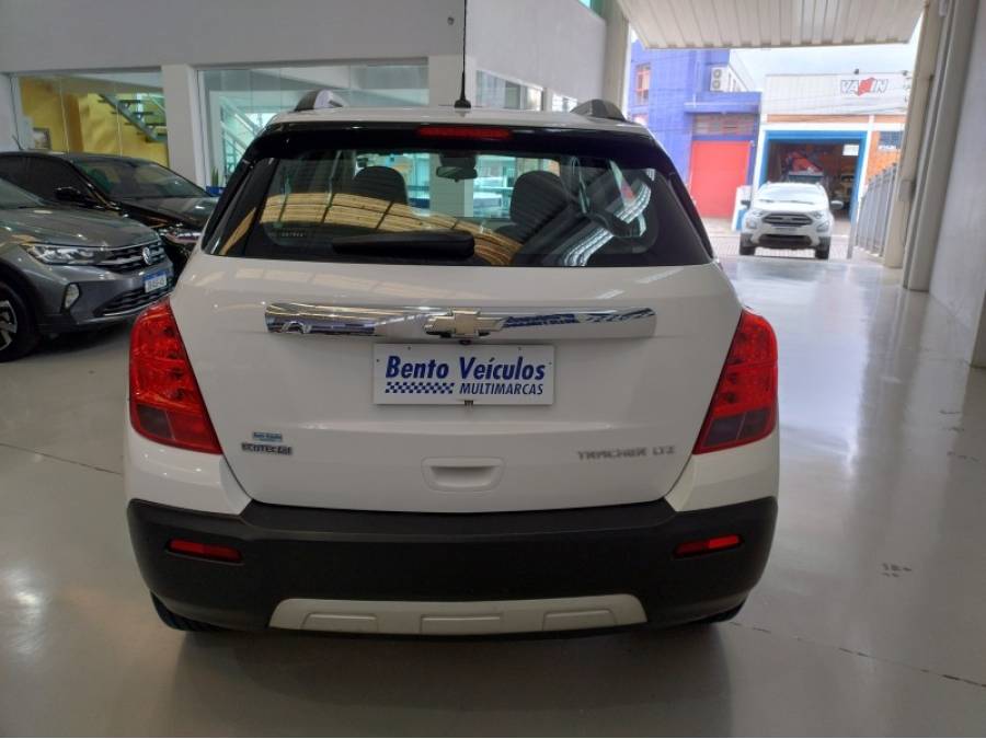 CHEVROLET - TRACKER - 2013/2014 - Branca - R$ 69.900,00