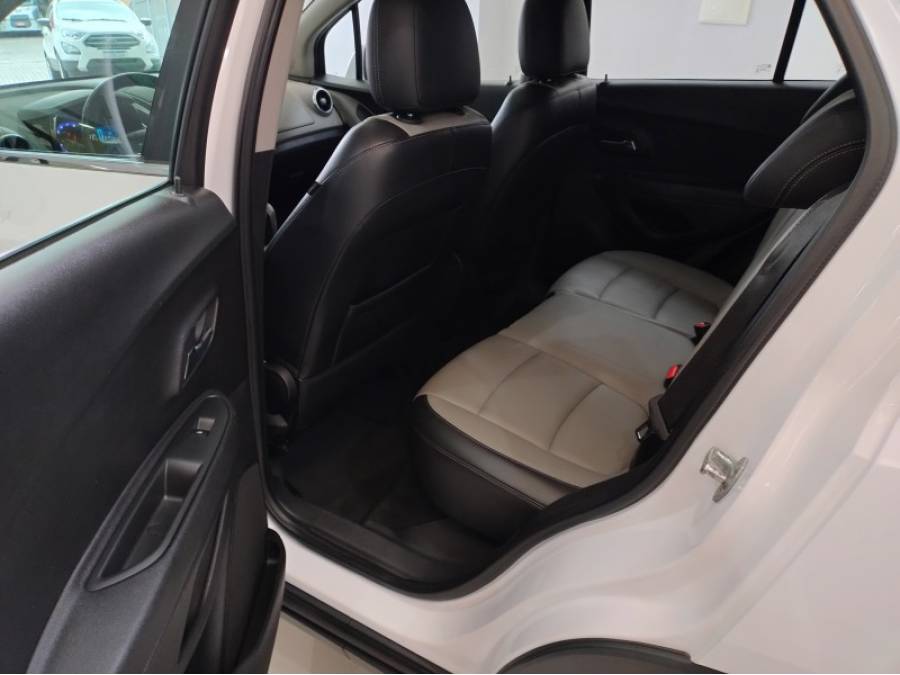 CHEVROLET - TRACKER - 2013/2014 - Branca - R$ 69.900,00