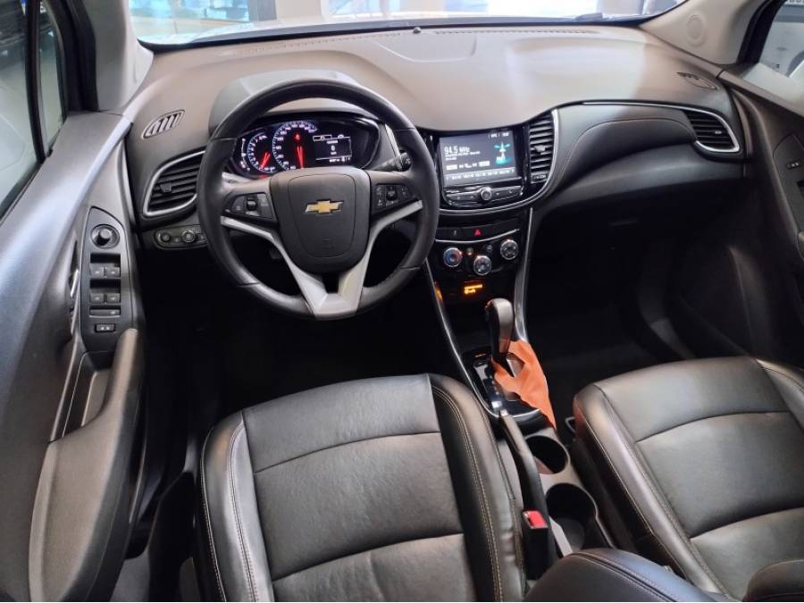 CHEVROLET - TRACKER - 2017/2018 - Branca - R$ 92.000,00