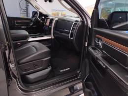 DODGE - RAM - 2015/2016 - Cinza - R$ 245.000,00