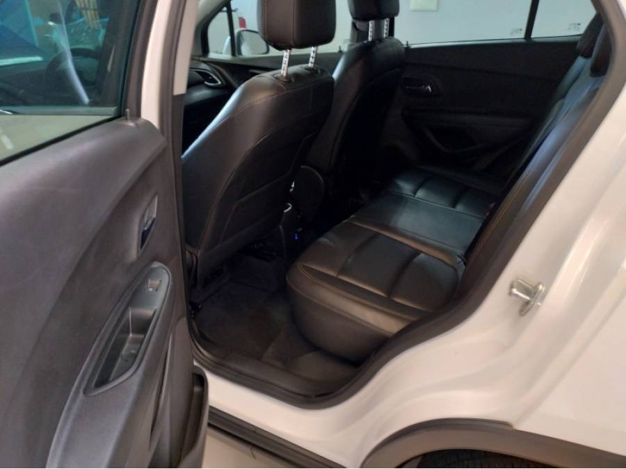 CHEVROLET - TRACKER - 2017/2018 - Branca - R$ 92.000,00