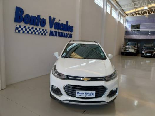 CHEVROLET - TRACKER - 2017/2018 - Branca - R$ 92.000,00
