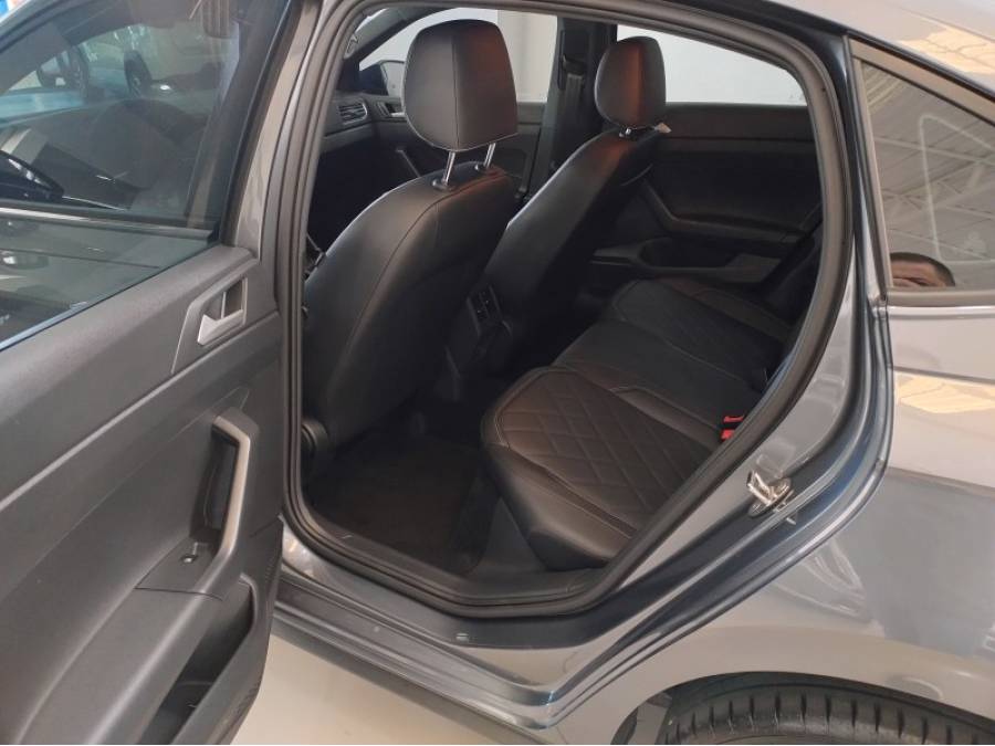 VOLKSWAGEN - VIRTUS - 2023/2024 - Cinza - R$ 137.000,00
