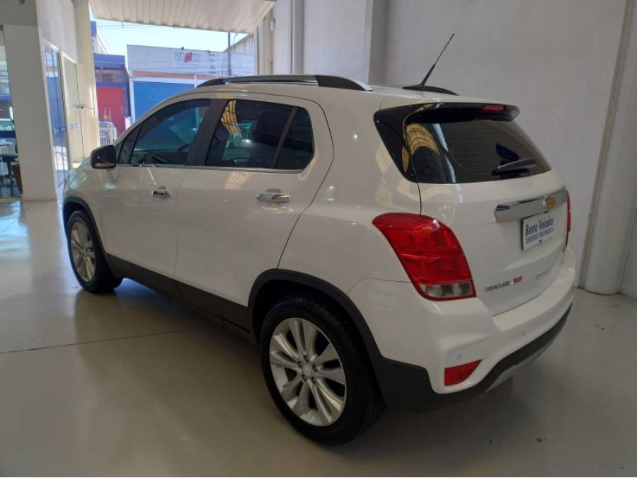 CHEVROLET - TRACKER - 2017/2018 - Branca - R$ 92.000,00