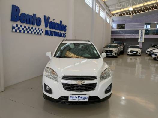 CHEVROLET - TRACKER - 2013/2014 - Branca - R$ 69.900,00