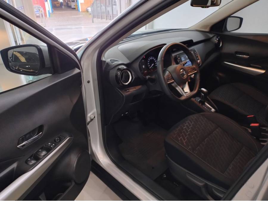 NISSAN - KICKS - 2021/2022 - Prata - R$ 102.900,00