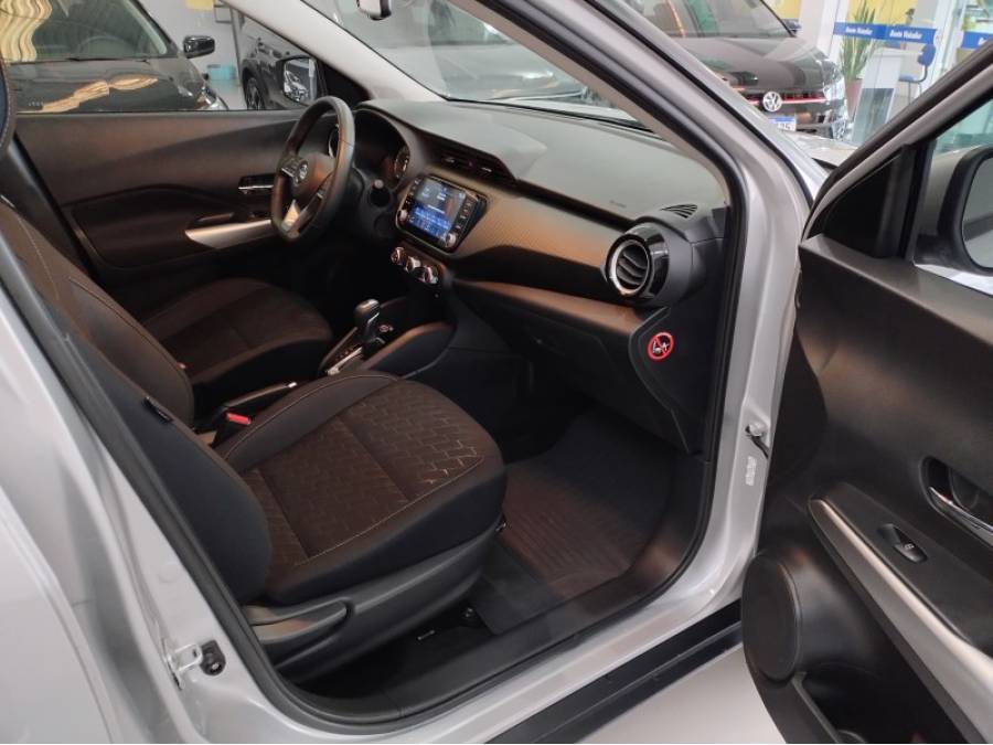NISSAN - KICKS - 2021/2022 - Prata - R$ 102.900,00