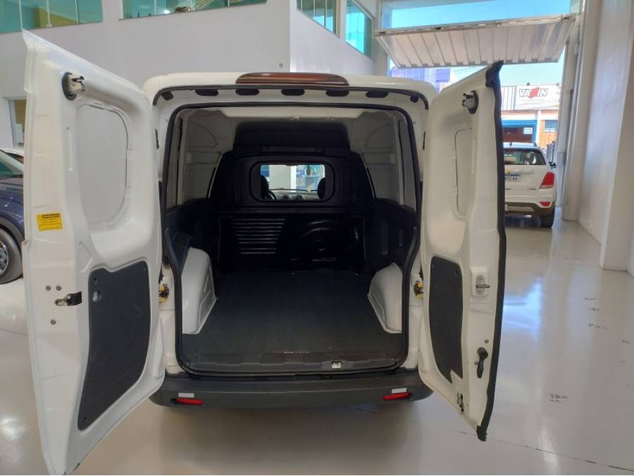 FIAT - FIORINO - 2014/2015 - Branca - R$ 59.900,00
