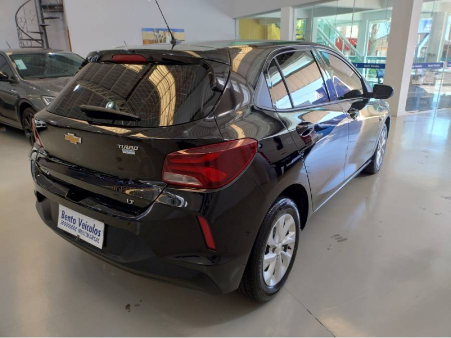 CHEVROLET - ONIX - 2020/2021 - Preta - R$ 74.900,00